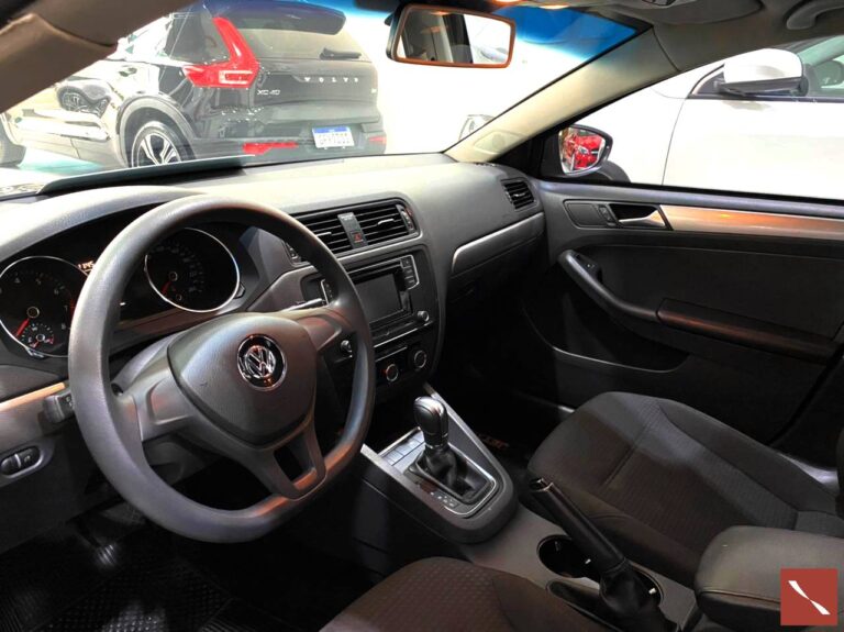 Volkswagen Jetta 1.4 Tsi Trendline 15/16 Flex Preta 70.000 km
