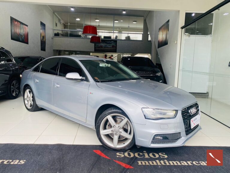 AUDI A4 1.8 ATTRACTION S-LINE
