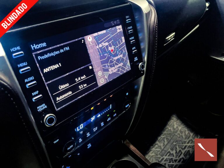 TOYOTA HILUX SW4 SRX 7L-10