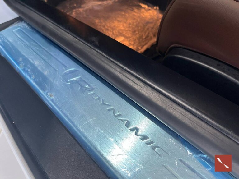 Jaguar F-Type P300 R-Dynamic -01