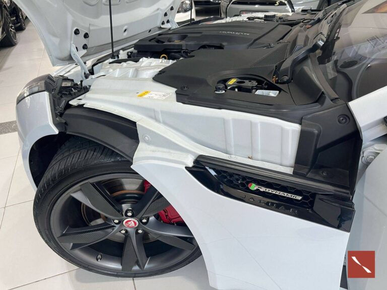 Jaguar F-Type P300 R-Dynamic -09