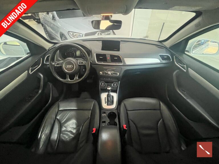 AUDI Q3 1.4 TFSI AMBIENTE-10