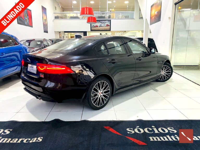 JAGUAR XE INGENIUM P250 R-SPORT