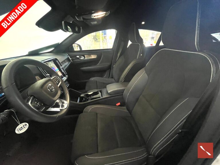 VOLVO C40 P8 RECHARGE ULTIMATE