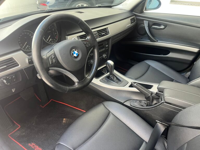 BMW 320i TOP