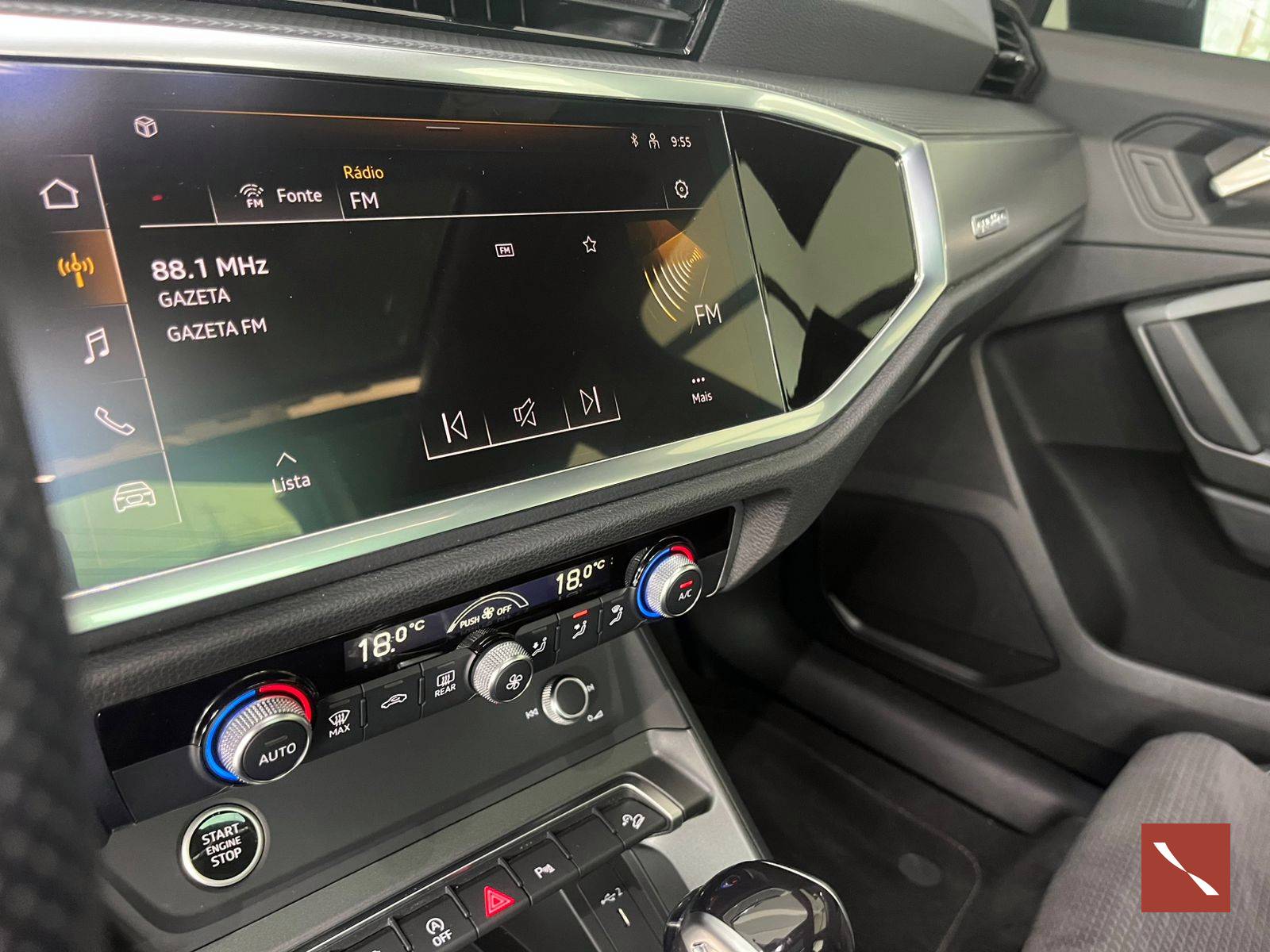 AUDI Q3 PERFORMANCE BLACK