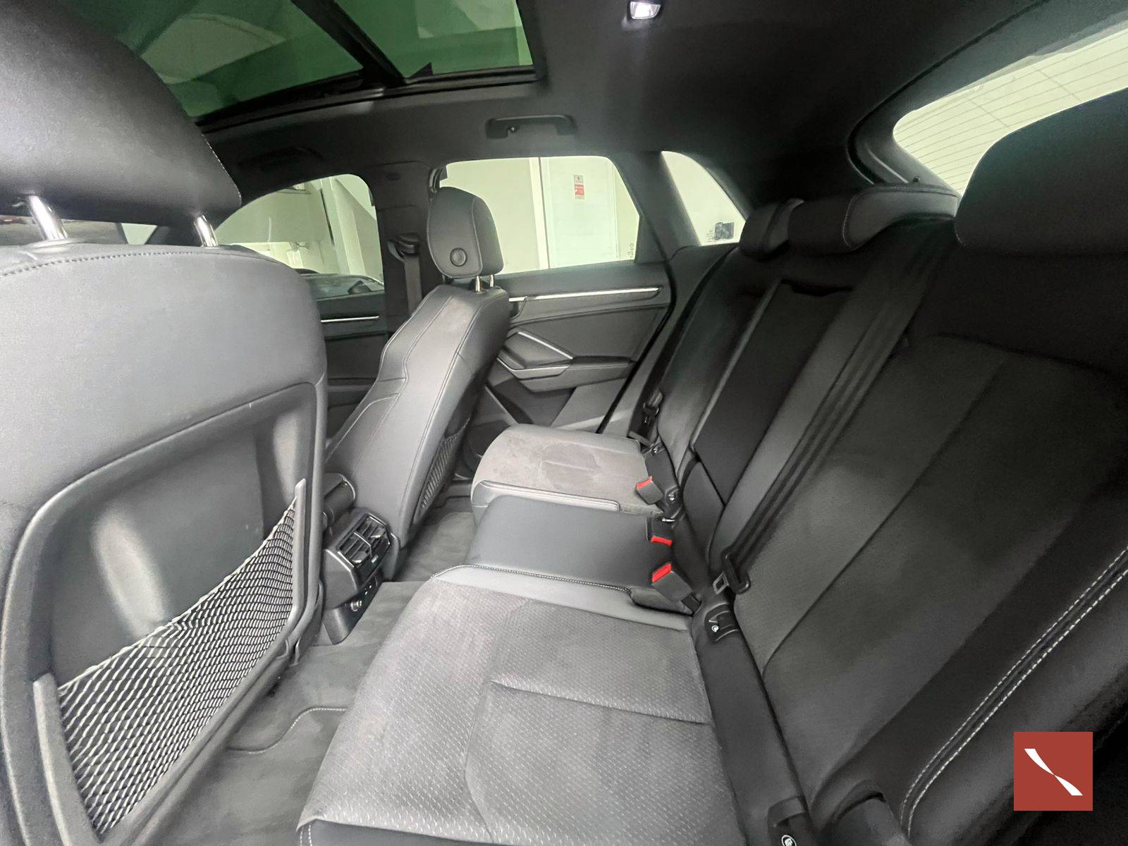 AUDI Q3 PERFORMANCE BLACK
