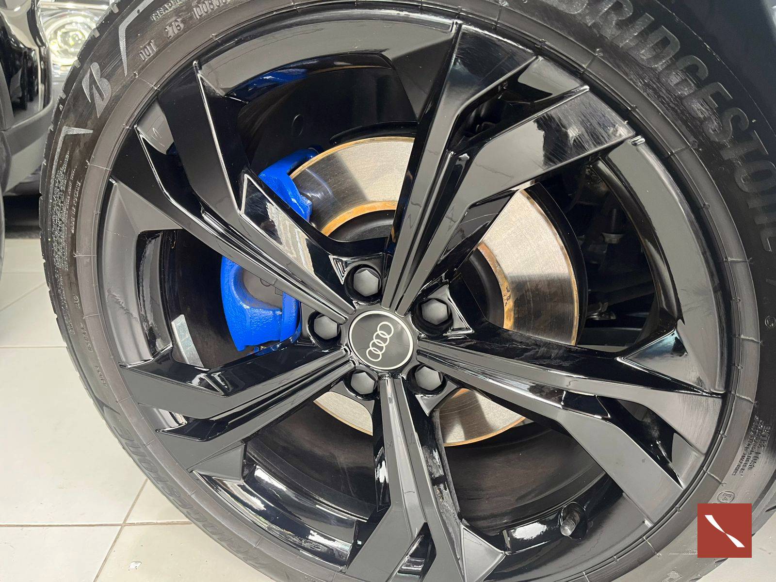 AUDI Q3 PERFORMANCE BLACK