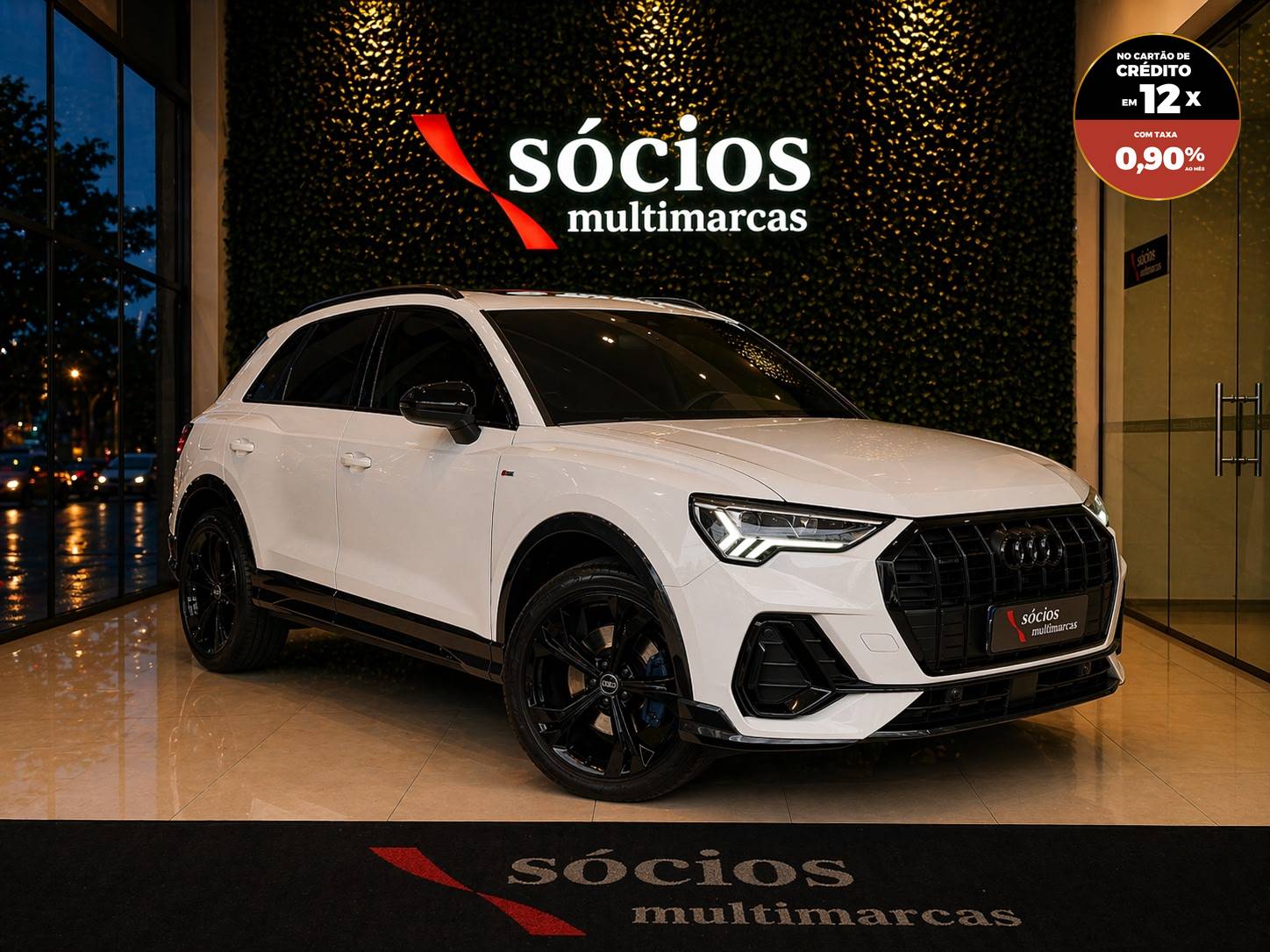 AUDI Q3 PERFORMANCE BLACK