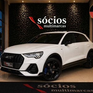 AUDI Q3 PERFORMANCE BLACK
